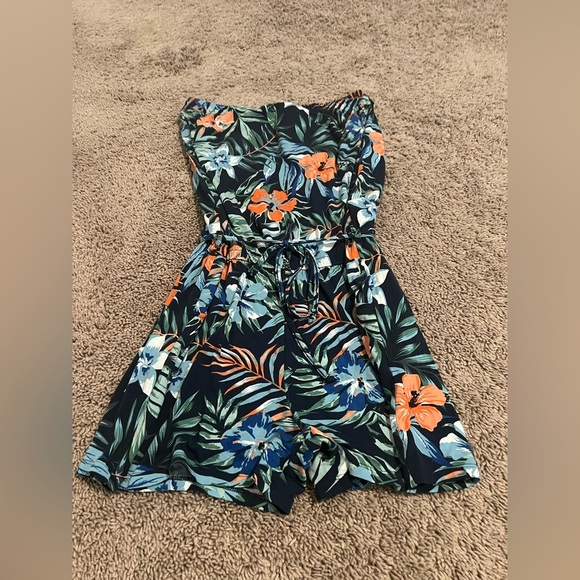 Victoria Secret LASCANA Floral Strapless Romper - Picture 4 of 9